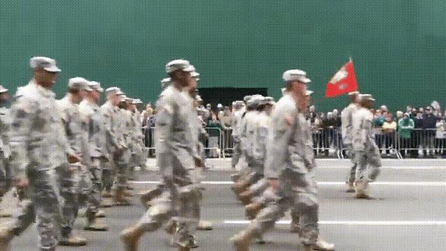 为了纪念美国陆军成立250周年，北京时间2025年6月15日凌晨2点，美国举行了