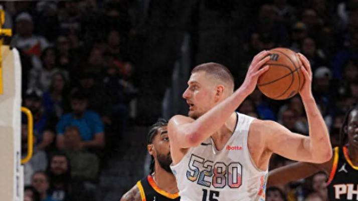 约基奇创NBA第一神迹！杜兰特空砍29+9，威少立功，掘金追平湖人