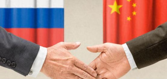 俄罗斯给中国的最大帮助是什么呢？不是武器，也不是能源，而是给中国带来超越美国的机