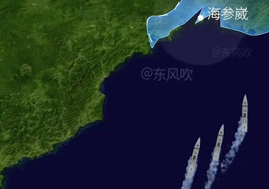 威武！中国海军抵达海参崴。
“八一”建军节当天，抵达海参崴的是大驱D052，而且