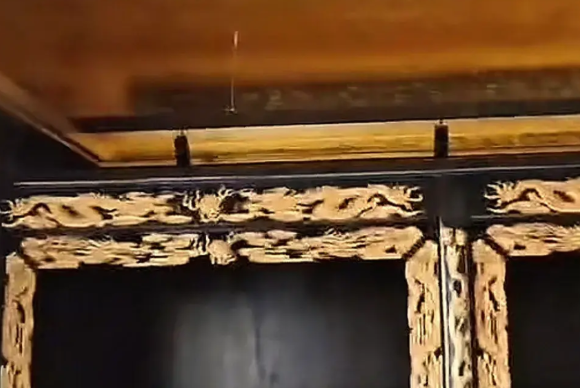 “网传佛山神秘骨灰房事件”后续，
根据网友视频举报，
有关部门进入房屋核实后发布