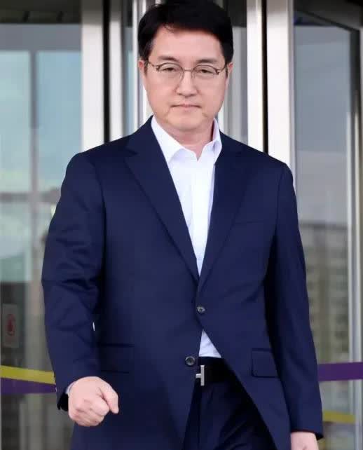快讯：韩国负责“海军陆战队队员蔡洙根殉职事件渎职案”调查的特别检查组对原检察总长
