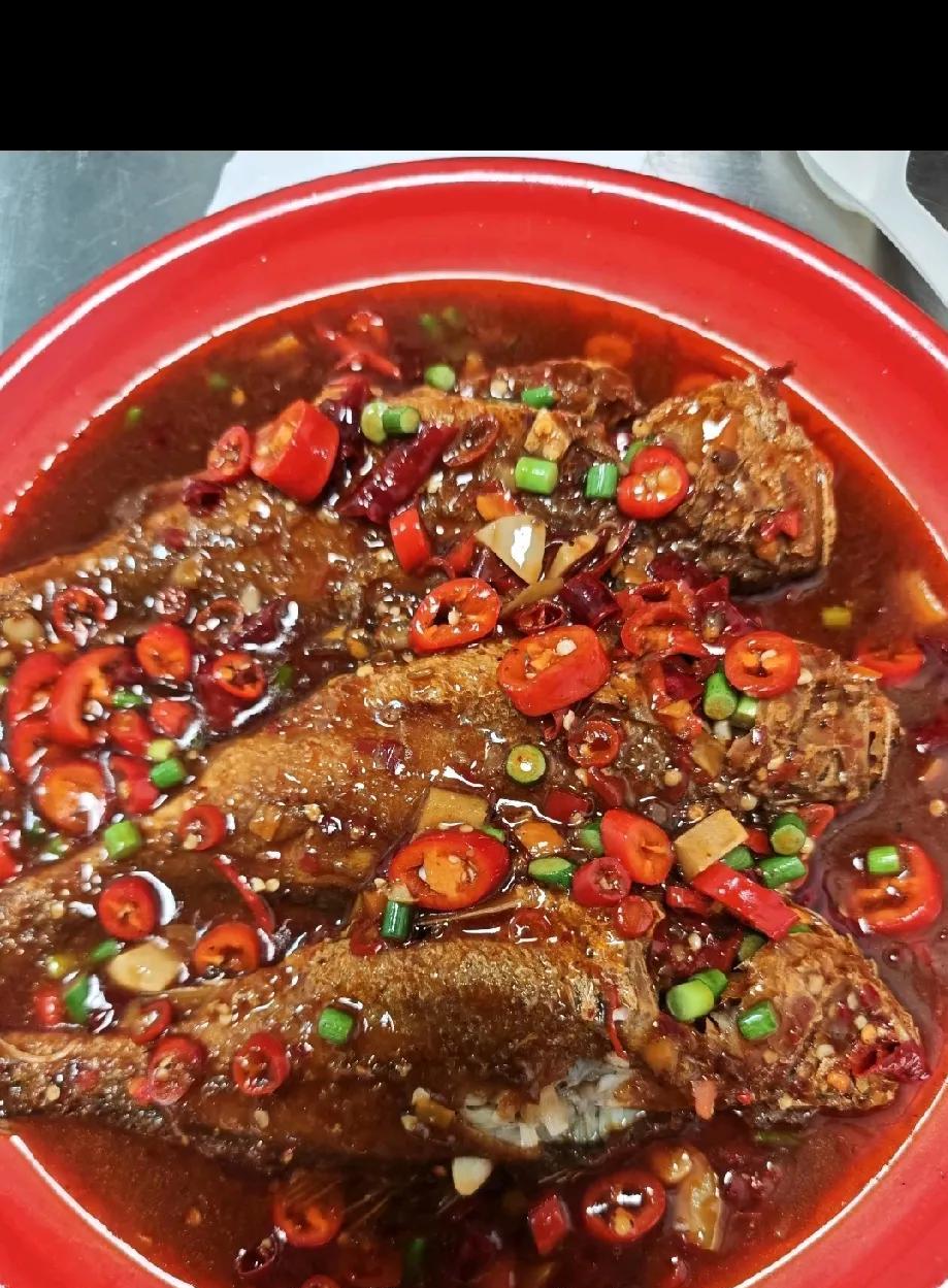 刚开始没反应过来，以为是我需要社保，现在才知道原来是社保需要我。
我以为交社保是