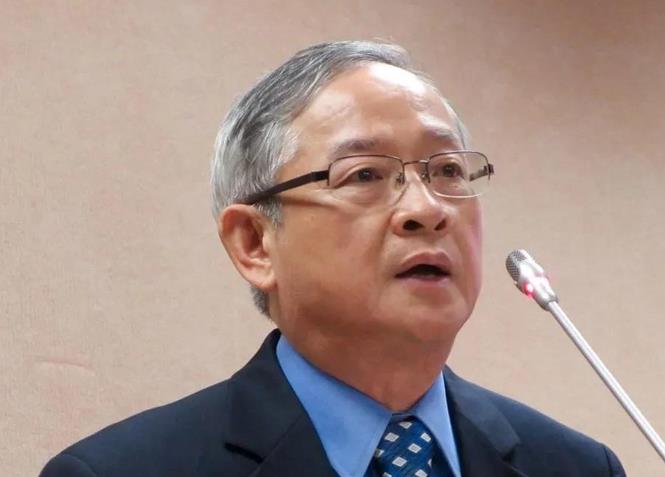 台湾知名人士林郁方：“我实在看不懂大陆造那么多武器装备，造那么多航母干什么，还频