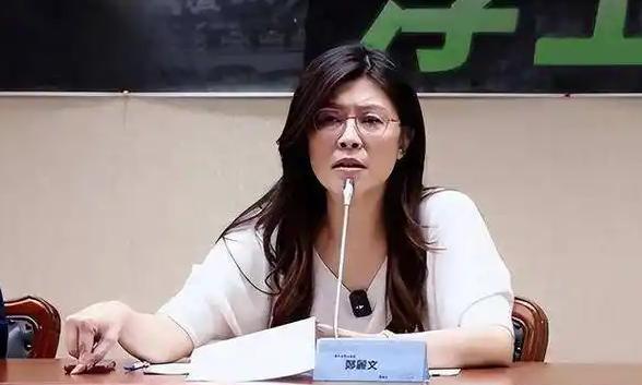 别再把全部喊“统一”的都当作自己人了，洪秀柱和郑丽文完全不是一路人！不少人觉得，