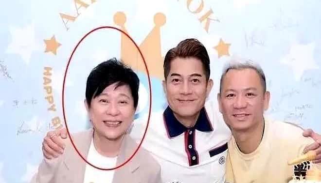 方媛最近参加活动时说，自己在香港还没买房，内地倒是有房，还让爸爸帮忙打理。

