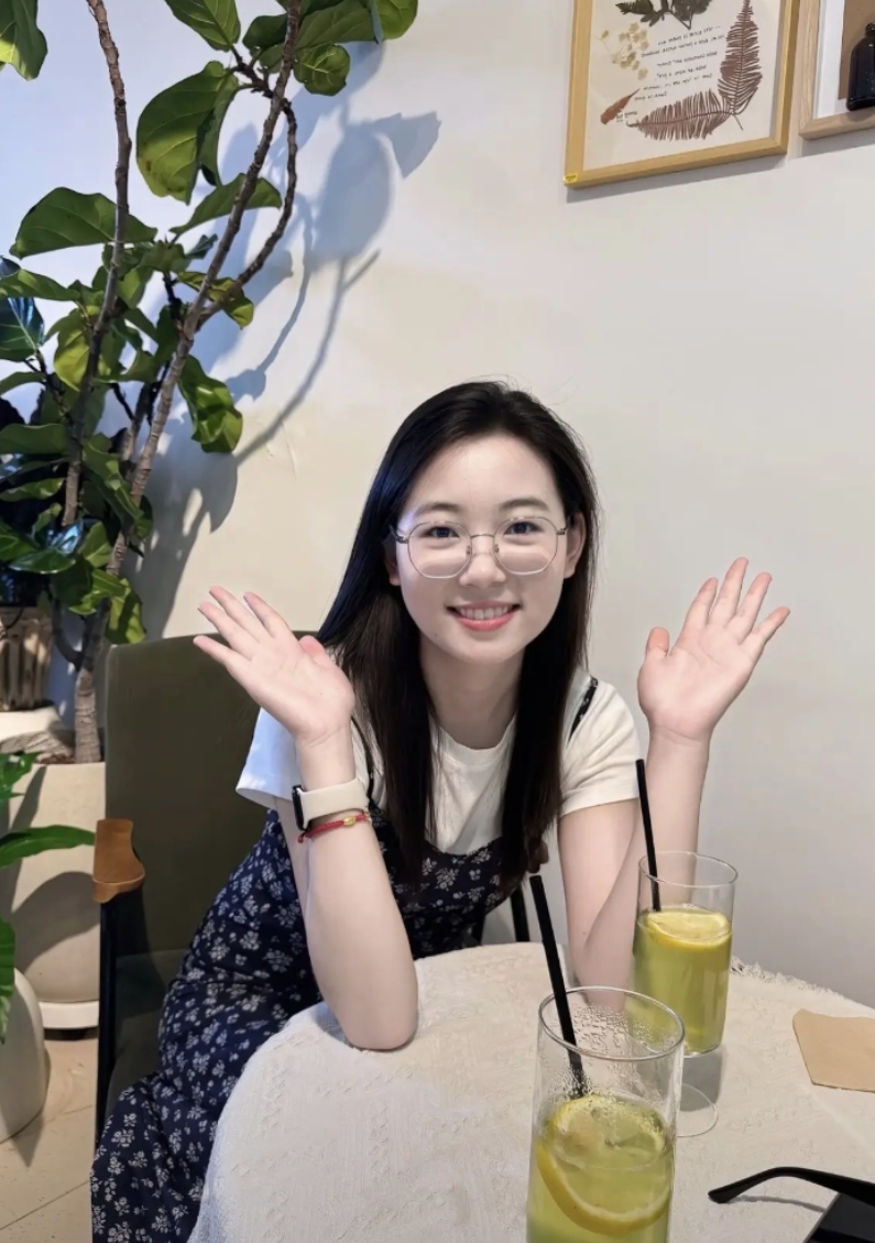 随着年龄的增长，长辈给的压力越来越明显，圈子小，只能随遇而安。