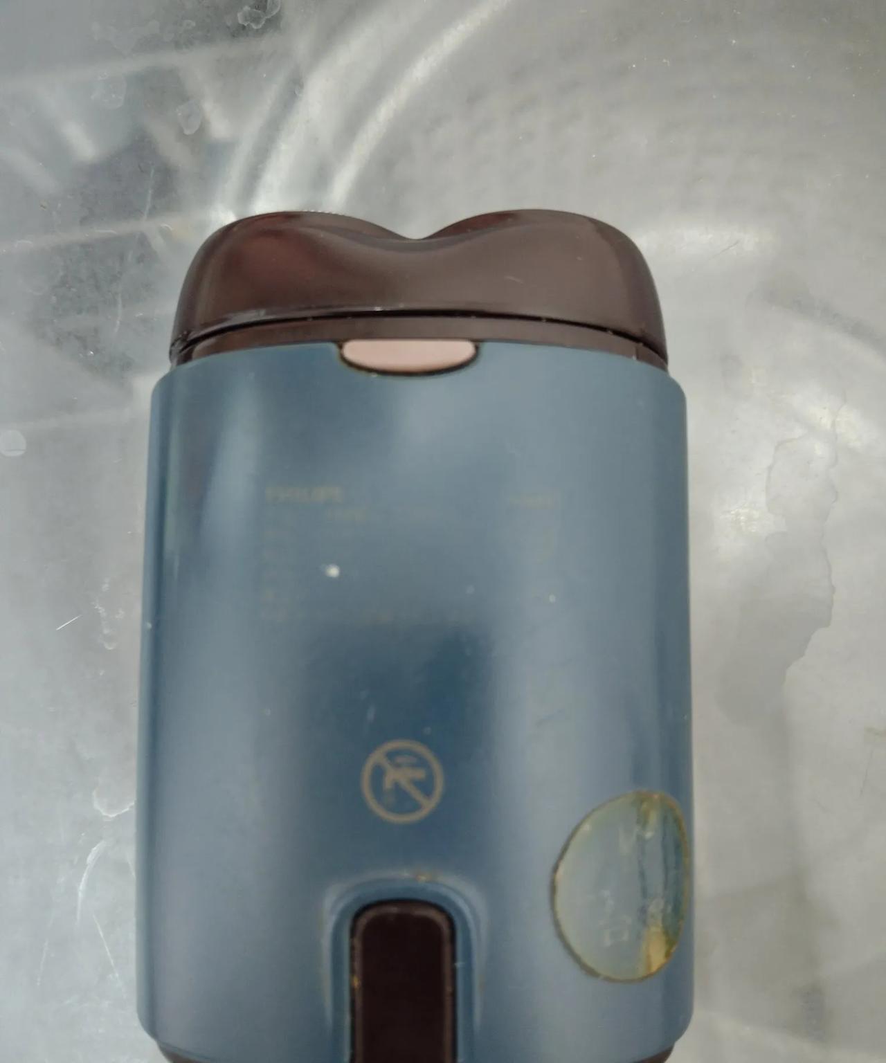 飞利浦剃须刀，怎么也不会想到，当初狠心98块钱买下它，18年了，根本不给你换的机
