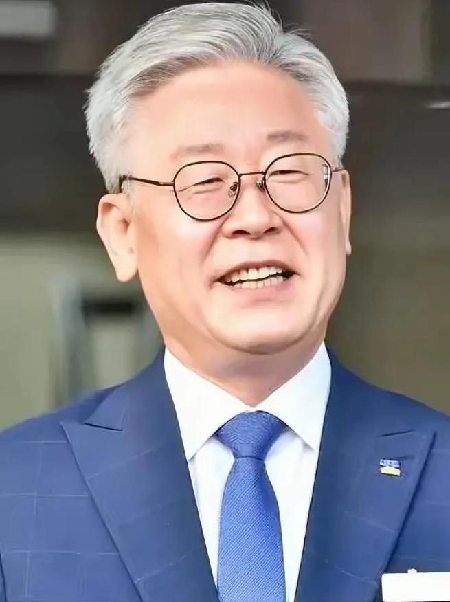 #李在明提拔知华派金民锡有何意味#李在明提拨金民锡，某种程度上说并非完全是为了知