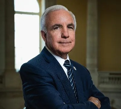 美国国会众议院美中战略竞争特设委员会附上了众议员卡洛斯·希门尼斯的发言视频：美国