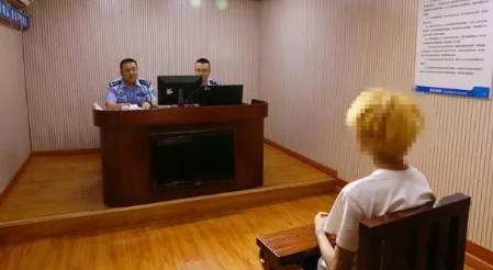 临沂加油站内砸车打人，23名嫌疑人已被抓
 
生活里，鸡毛蒜皮的琐事、不经意的口