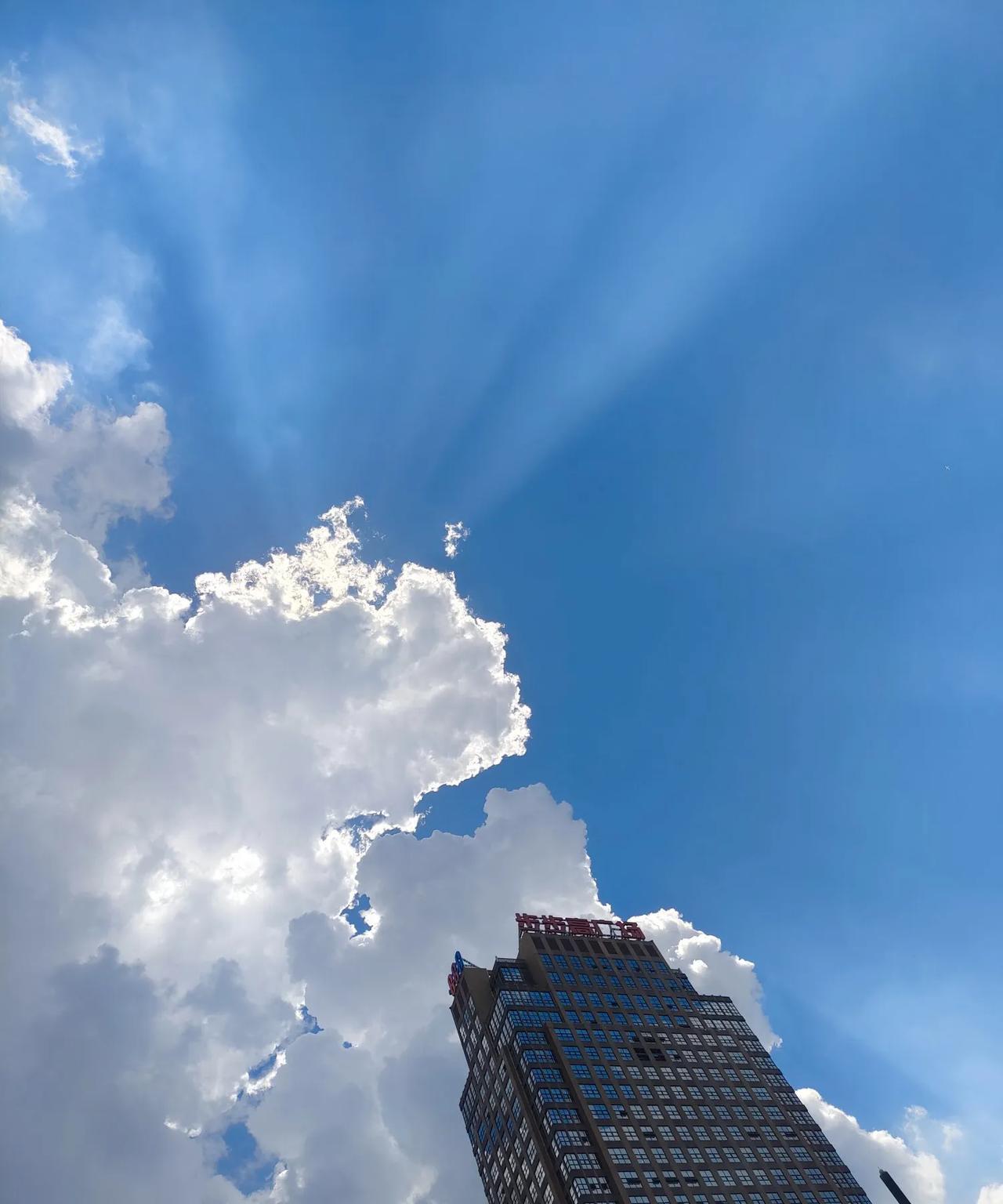以前感觉上课时间太漫长了，一节课40分钟急的我浑身难受。
现在好了，终于不用上课