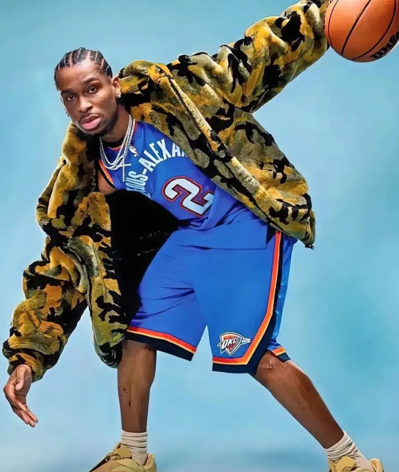 没有最强，只有更强！如果说本赛季的雷霆队是联盟第一强队的话，那他们算什么级别——