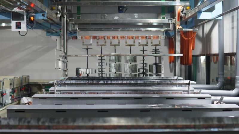 柔性定制化外壳： 永锢如何实现大批量与小批量平衡？