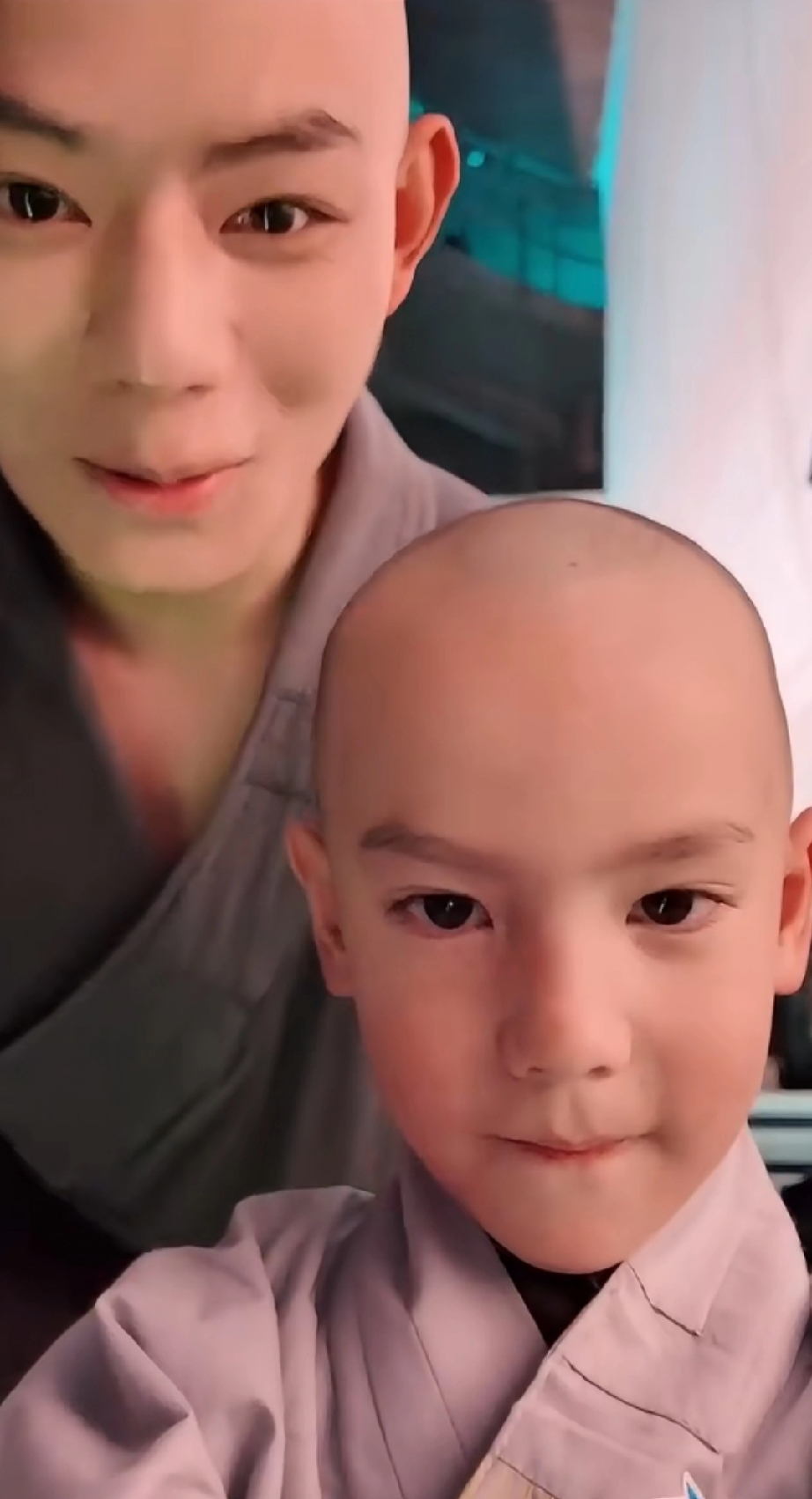 小志和秋风师父真的好像啊！这就是缘分吧

小志很想念师父，可惜师父没办法继续教导