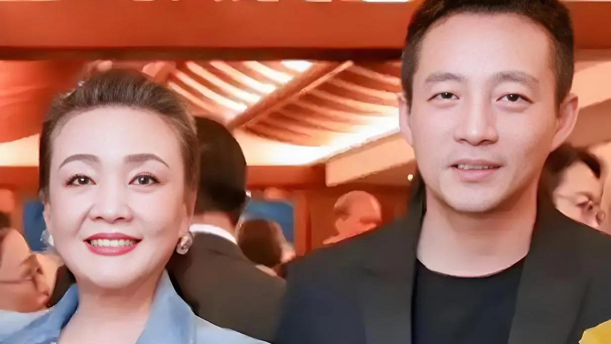 大S去世后，汪小菲真的脱胎换骨了，一句姐姐是个好孩子让人泪目