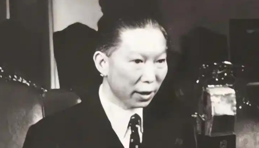 “我杀了十万多日本人”，1993年，97岁的薛岳被告上法庭，面对法官的询问他沉默