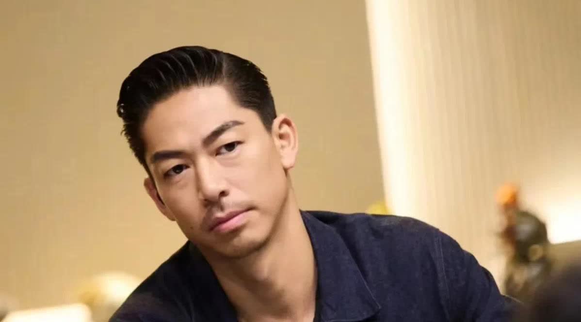 林志玲老公穿上军装就是个日军大佐！面相凶残猥琐，他家暴林志玲一点不奇怪！林志玲喜