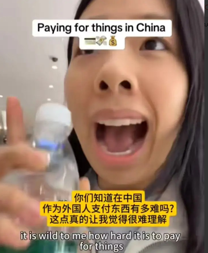 最近，一段视频在网上疯传，主角是一位初来乍到的亚裔女孩，她的言行举止，简直让人大