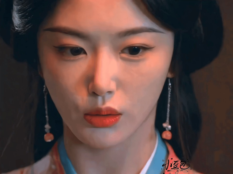 《折腰》里的郑楚玉，

只要她一出现，我就有点看不下去，

不是因为演技不行，也