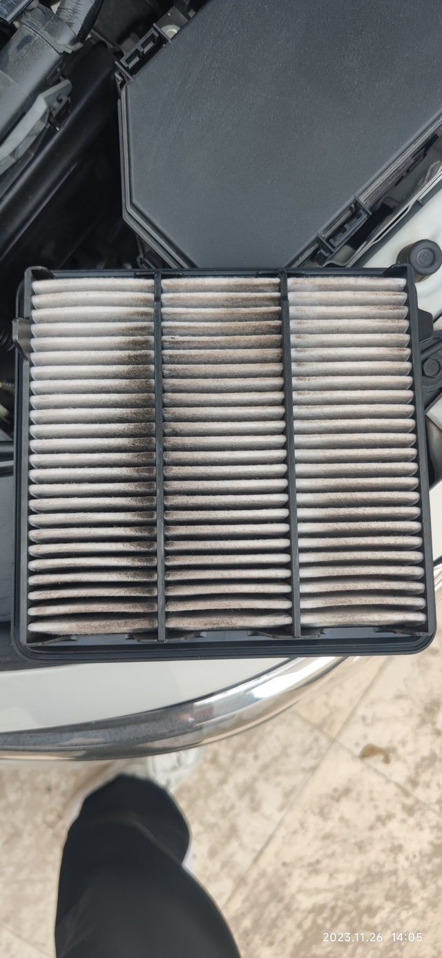 十一代思域空气滤芯
一万六千公里，打开看了下需要换了吗？