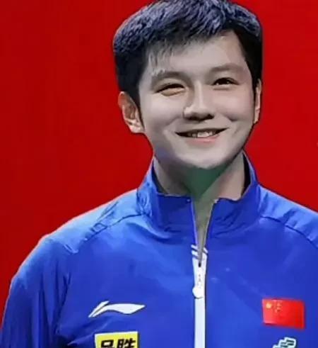 樊振东
以后再说
面对这个问题
樊振东终于给出了回应
没有豪言壮语也没有直接拒绝