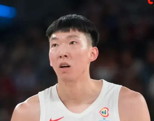 发现没有现在有山西球迷也喷也贬周琦，而且更厉害，大家知道为什么吗？上赛季半决赛北