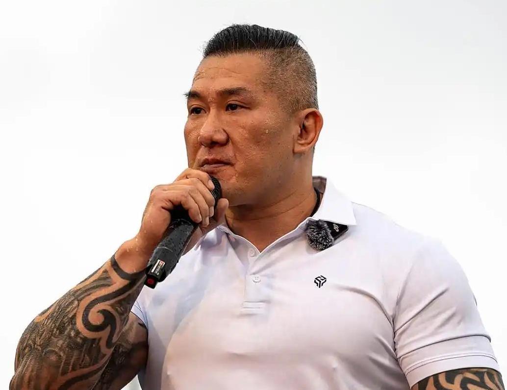 热烈欢迎，台湾网红馆长入驻抖音！
台湾网红 “馆长” 陈之汉入驻抖音啦，这消息一