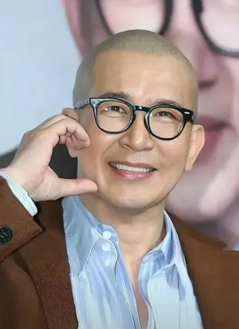 具俊晔以后还会再结婚吗？
我觉得会，原因如下
1.他已经56岁了，还有一个年迈的