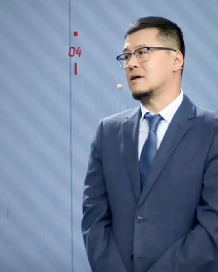 杨毅为哈登辩解，原因有三，句句在理。

一、哈登已经尽力了，今天这场抢七比赛是一