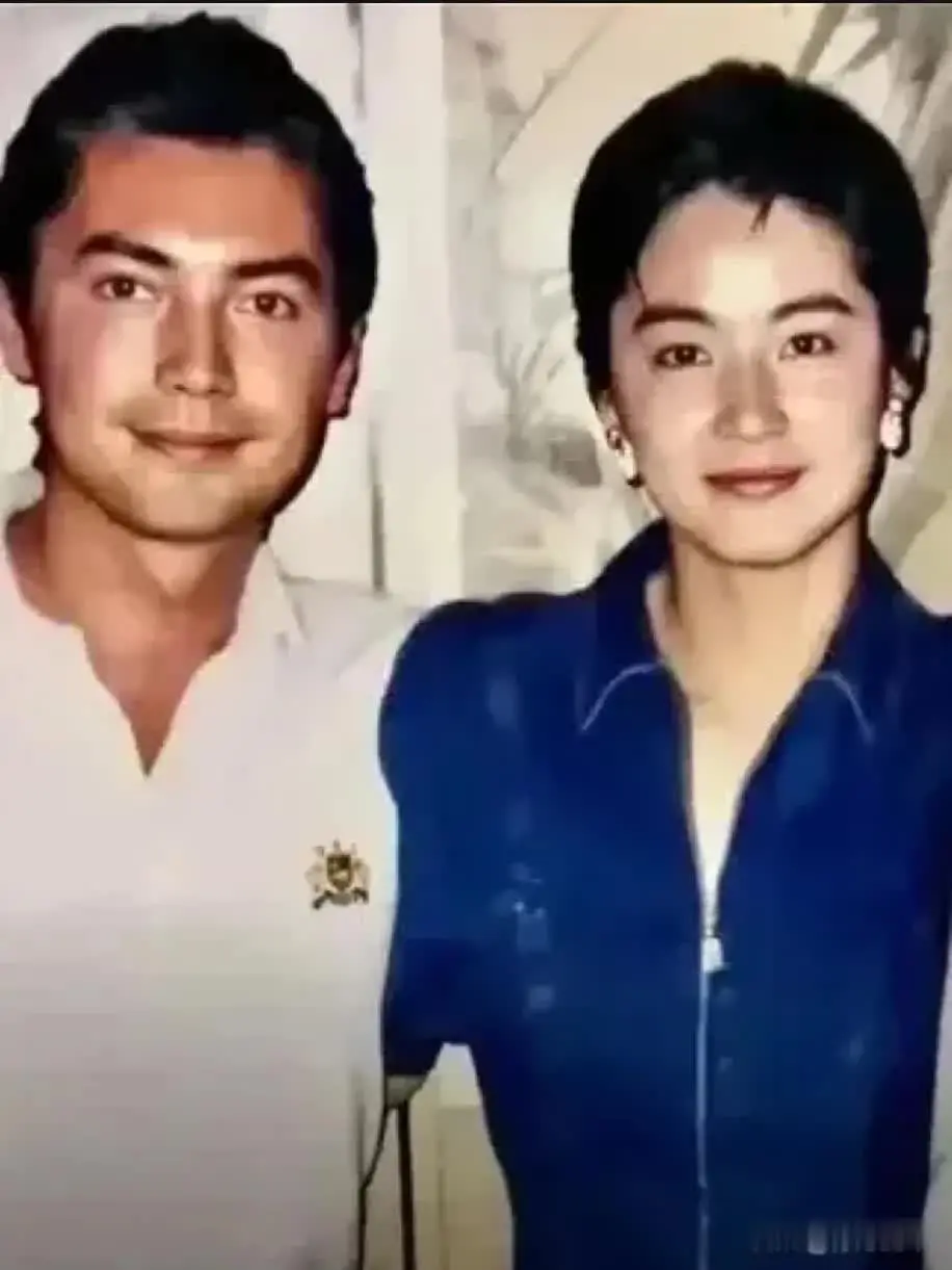 林青霞与尊龙珍贵合影，你见过吗？