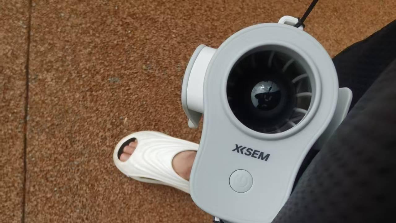 西圣 WindHip 挂腰风扇，热到融化的夏天就靠你啦