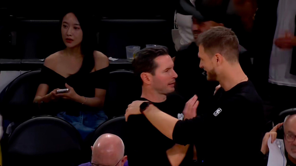 最后22.4秒，湖人输14分，杨瀚森还想要进攻，布朗尼还想要防守！