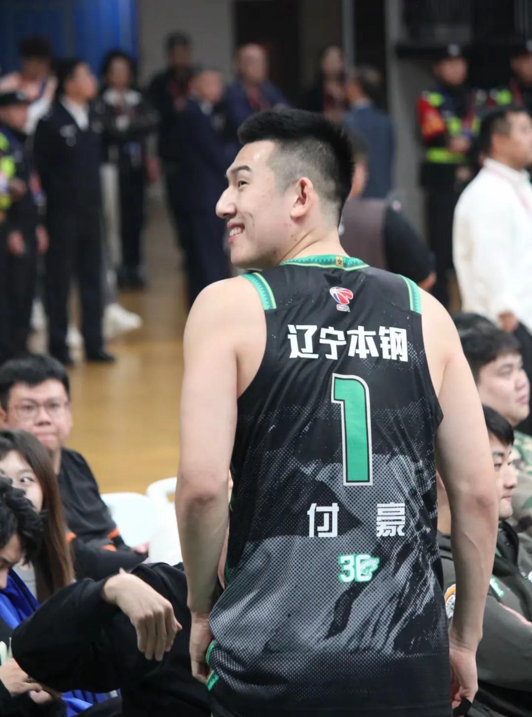 辽篮付豪这次季后赛算是复苏了吗
辽篮与新疆三场季后赛结束了，3:0挺进四强。
付