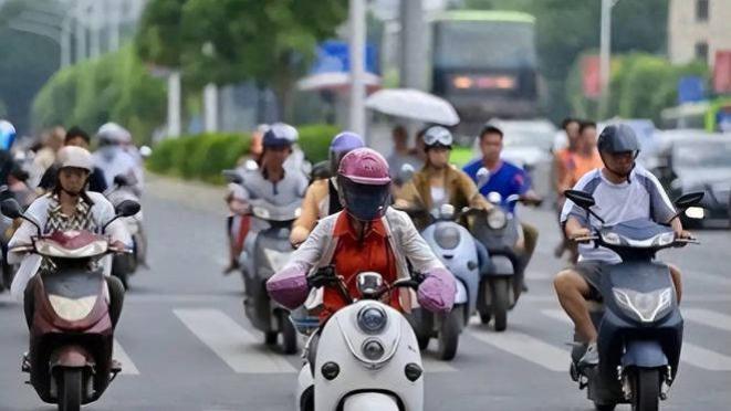 5月，多地以政策组合拳强化电动车安全监管！