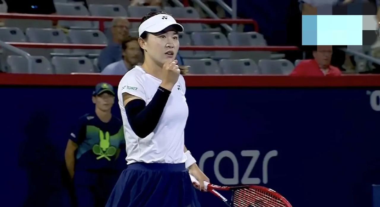 朱琳在WTA1000蒙特利尔站1/8决赛
2-0领先博萨斯
赛场突降阵雨
比赛被
