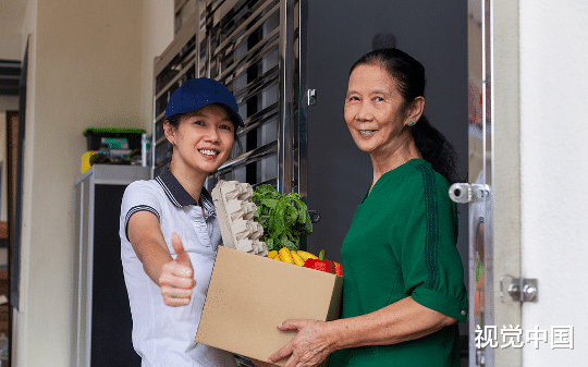 邻居为儿考清华约法十章，我扔屎泼粪水怼到他搬家