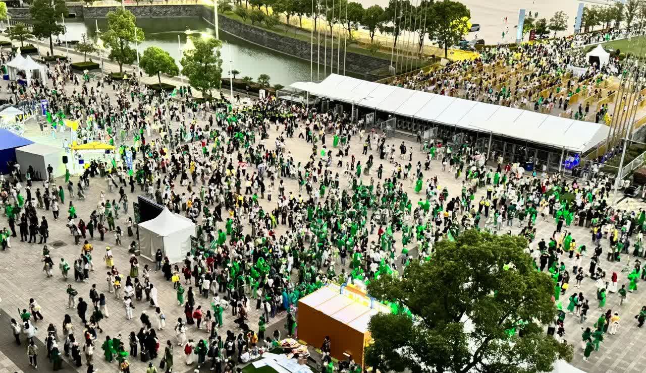 王一博线下人山人海具象化了
赛车两天，带来超过4万人次的观众
赛事主办方负责