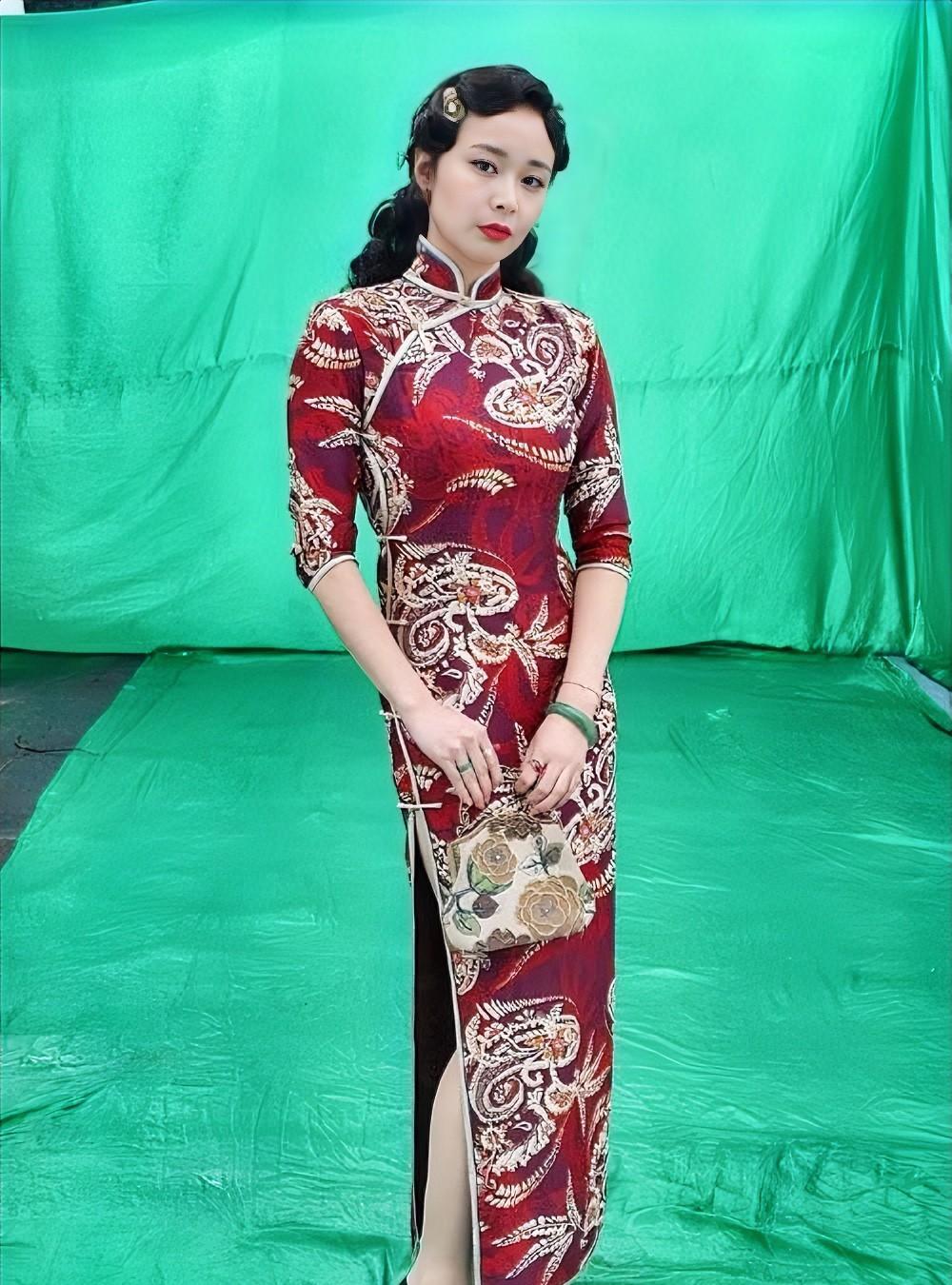 高叶，168cm，风韵犹存，难怪高启强对她情有独钟。