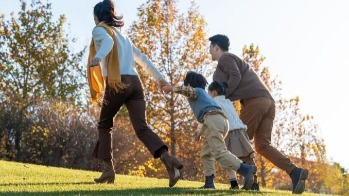 经历过才知道，上班族最大的悲哀是拥有一个无法分享喜悦的家庭！