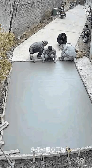 到底是说你聪明呢，还是说你笨呢？感觉有点不动脑子呀！