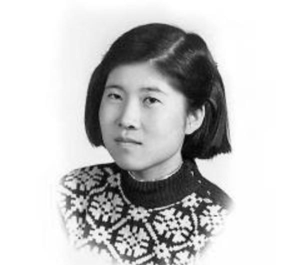 1958年，杨虎城的女儿杨拯陆在婚礼前夕神秘失踪，数日后，在严寒的冰雪覆盖下，终