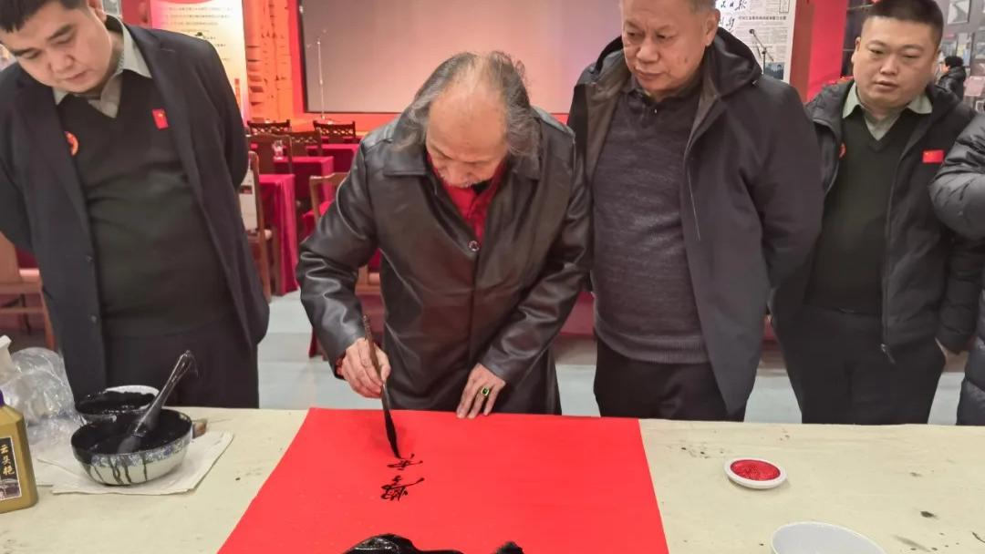 “学雷锋是有福之人”——访著名汉字书法艺术家高玉海