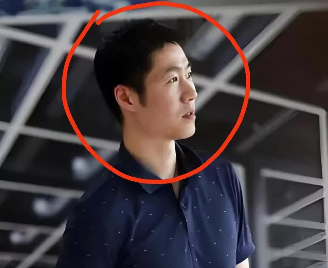 直到看见王励勤又一次火出圈
才明白男人这辈子最重要的是什么

王励勤火了，