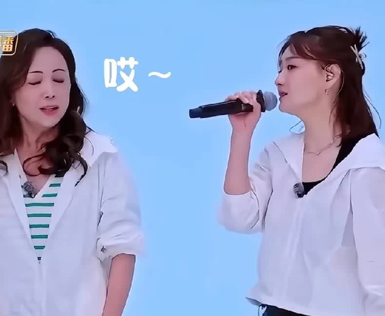 邓萃雯:钱难挣，屎难吃！
德容姐姐不是和叶童说自己出过三张专辑，最擅长唱抒情歌