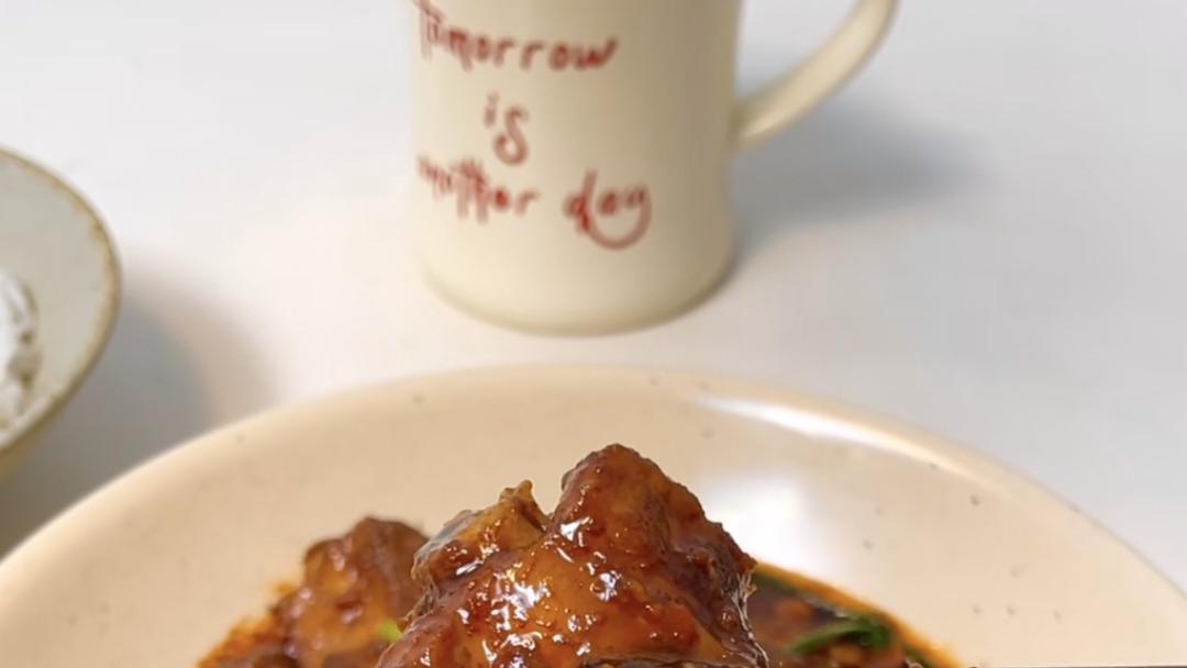 香辣软烂的辣炒排骨