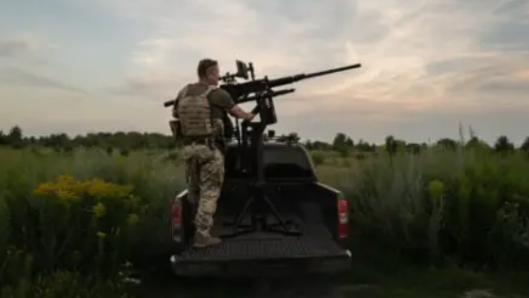 欧盟准备向乌克兰提供一批价值200亿欧元的军事援助，包括了美国已经掐断的炮弹，防