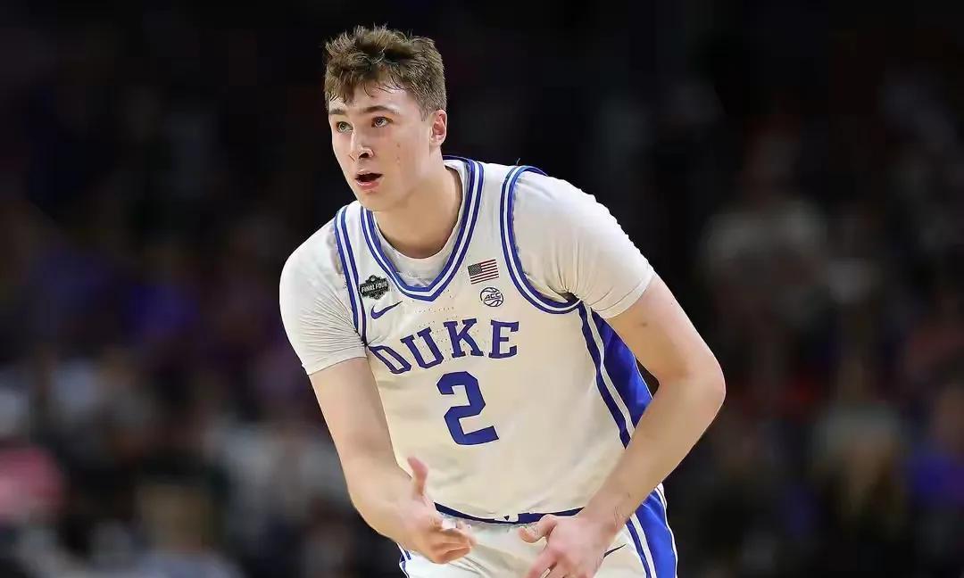 独行侠用弗拉格换字母哥，
这笔买卖值吗？
前NBA球员路威在节目中谈到了弗拉格，