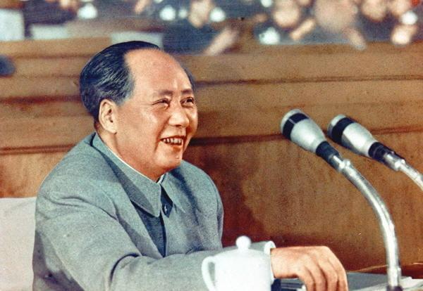有人问毛主席给我们留下了什么？
他给我们留下的东西并不多。
但那都是我们需要的东