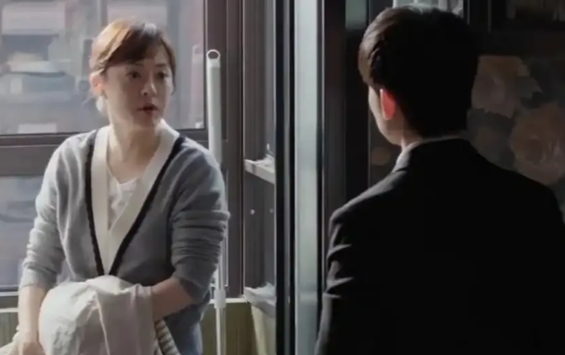《蛮好的人生》这部剧最近可太抓马了！职场版"农夫与蛇"看得人拳头都硬了——唐玲这